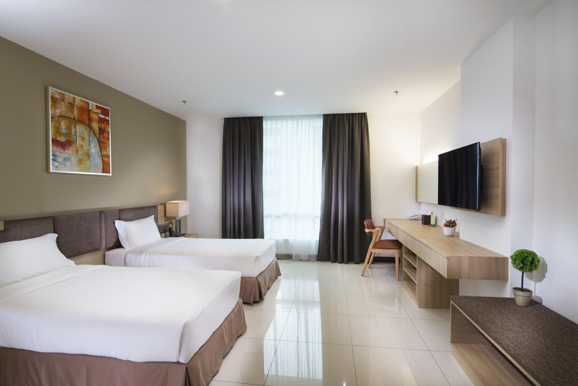 One Pacific And Serviced Pangsapuri *